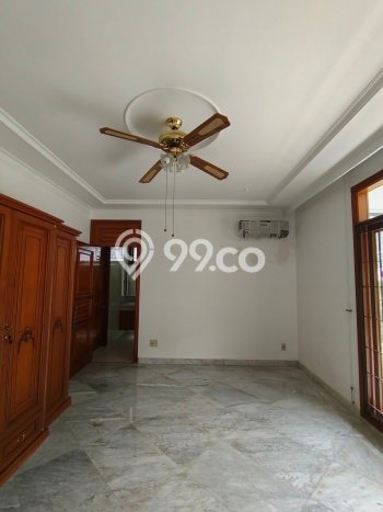 Hunian Bagus Disewakan di Pondok Indah, Jakarta Selatan LT 500m2, LB 550m2 Hunian Bagus Disewakan di Pondok Indah, Jakarta Selatan LT 500m2, LB 550m2