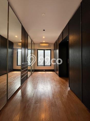 Disewakan Rumah Elit LT 423m2 / LB 500m2 di Kebayoran Lama, Jakarta Selatan Disewakan Rumah Elit LT 423m2 / LB 500m2 di Kebayoran Lama, Jakarta Selatan