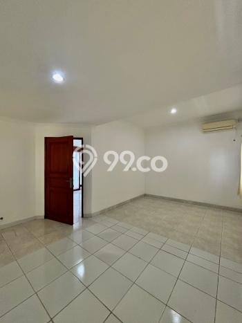 Disewakan! Rumah 4 Kamar Tidur &
2 Kamar Mandi di Cipete, Jakarta Selatan Disewakan! Rumah 4 Kamar Tidur &
2 Kamar Mandi di Cipete, Jakarta Selatan