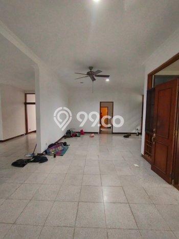 Jarang Ada! Rumah Sewa 4 Kamar Bagus Siap Huni Kemang Jarang Ada! Rumah Sewa 4 Kamar Bagus Siap Huni Kemang