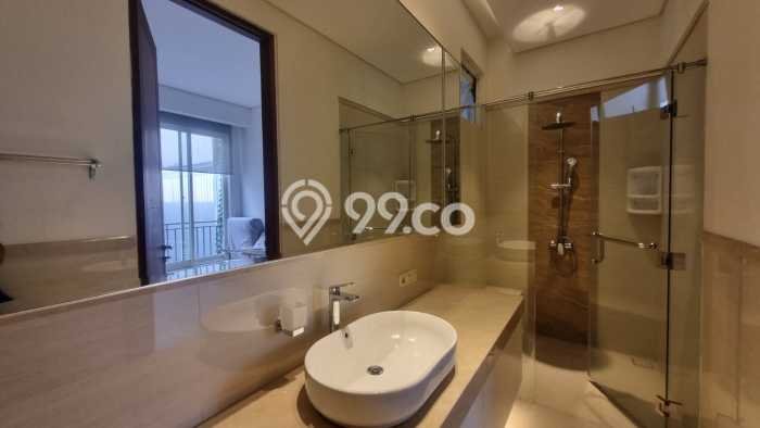 Sewa Rumah Strategis di Pondok Indah LT 400m2 / LB 500m2 Kondisi Bagus Sewa Rumah Strategis di Pondok Indah LT 400m2 / LB 500m2 Kondisi Bagus