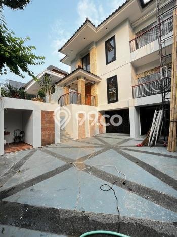 Rumah 4 Kamar Siap Huni Disewakan di Kebayoran Baru Harga Kompetitif Rumah 4 Kamar Siap Huni Disewakan di Kebayoran Baru Harga Kompetitif