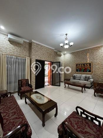 Hunian Modern Dikontrakkan 5 Kamar di Kebayoran Baru Boleh Nego Hunian Modern Dikontrakkan 5 Kamar di Kebayoran Baru Boleh Nego