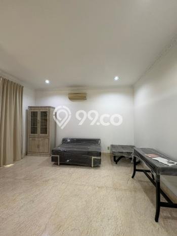 Disewakan! Rumah 3 Kamar Tidur &
4 Kamar Mandi di Gandaria, Jakarta Selatan Disewakan! Rumah 3 Kamar Tidur &
4 Kamar Mandi di Gandaria, Jakarta Selatan