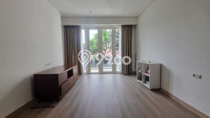 Sewa Rumah Strategis di Pondok Indah LT 400m2 / LB 500m2 Kondisi Bagus Sewa Rumah Strategis di Pondok Indah LT 400m2 / LB 500m2 Kondisi Bagus