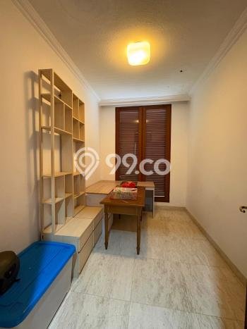 Sewa Rumah Nyaman LT 1150m2 / LB 650m2 di Kemang, Jakarta Selatan Sewa Rumah Nyaman LT 1150m2 / LB 650m2 di Kemang, Jakarta Selatan