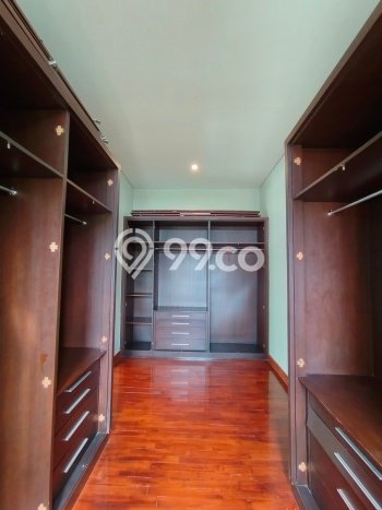 Rumah sewa siap huni 5 KT di Kemang, Jakarta Selatan Rumah sewa siap huni 5 KT di Kemang, Jakarta Selatan