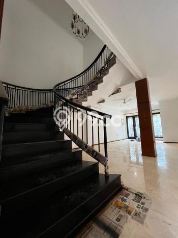 Rumah 4 Kamar Siap Huni Disewakan di Kebayoran Baru Harga Kompetitif Rumah 4 Kamar Siap Huni Disewakan di Kebayoran Baru Harga Kompetitif