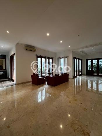 Hunian Kondisi Baik Disewakan di Pondok Indah, Jakarta Selatan LT 480m2, LB 600m2 Hunian Kondisi Baik Disewakan di Pondok Indah, Jakarta Selatan LT 480m2, LB 600m2