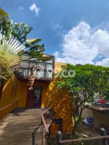 Disewakan! Rumah 3 Kamar Tidur &
3 Kamar Mandi di Kemang, Jakarta Selatan Disewakan! Rumah 3 Kamar Tidur &
3 Kamar Mandi di Kemang, Jakarta Selatan