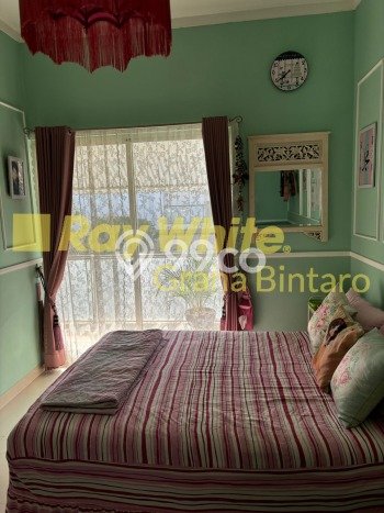 Rumah Mewah LB 350m2 Siap Huni Desain Elegan di Bintaro, Tangerang Selatan Rumah Mewah LB 350m2 Siap Huni Desain Elegan di Bintaro, Tangerang Selatan