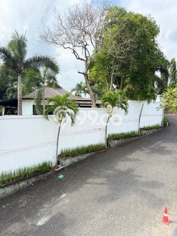 Hunian Mewah LB 130m2 Siap Huni Desain Elegan di Munggu, Badung Hunian Mewah LB 130m2 Siap Huni Desain Elegan di Munggu, Badung