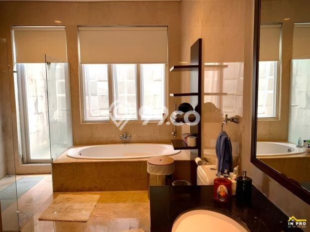 Hunian Mewah LB 378m2 Siap Pakai Desain Elegan di Senopati, Jakarta Selatan Hunian Mewah LB 378m2 Siap Pakai Desain Elegan di Senopati, Jakarta Selatan