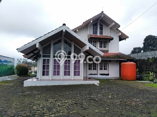 Lokasi Strategis! Vila Kawasan , Area 706m2m², Kondisi Prima Lokasi Strategis! Vila Kawasan , Area 706m2m², Kondisi Prima