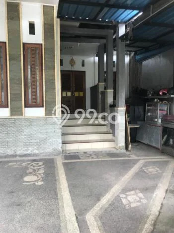 Dijual Rumah 4 Kamar Lokasi Strategis Bagus dan Strategis di Kediri Dijual Rumah 4 Kamar Lokasi Strategis Bagus dan Strategis di Kediri