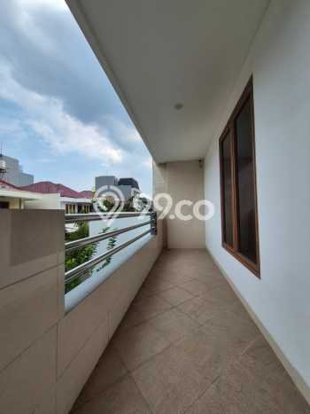 Rumah Elit Modern Tanpa Renovasi di Sunter Jakarta Utara Rumah Elit Modern Tanpa Renovasi di Sunter Jakarta Utara