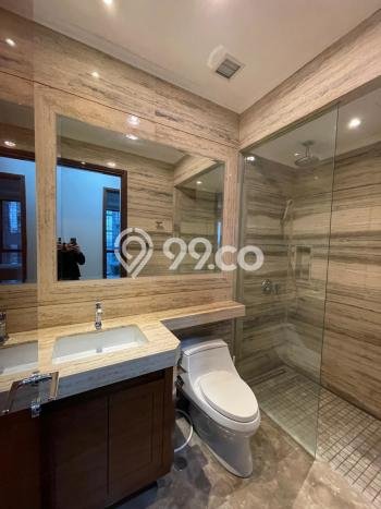Apartemen di Sudirman, 3 KM, Luas 179m2m², Lokasi Strategis Apartemen di Sudirman, 3 KM, Luas 179m2m², Lokasi Strategis