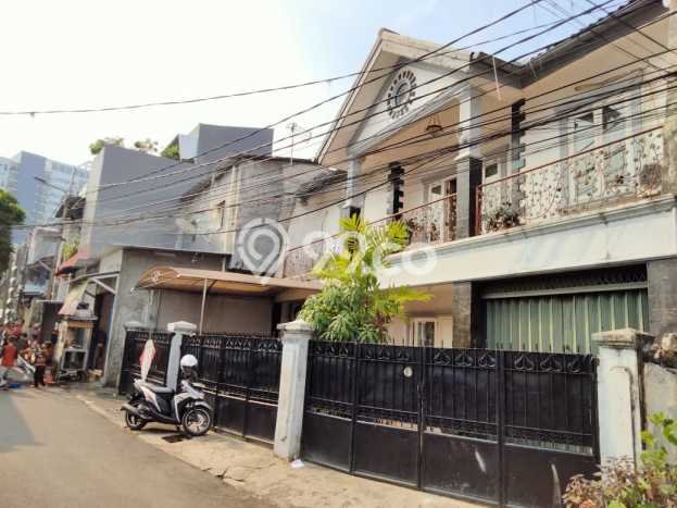 For Sale! Premium House LT 210m2 Desain Elegan di Kemang For Sale! Premium House LT 210m2 Desain Elegan di Kemang