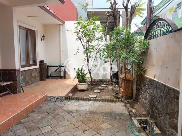 Disewakan! Rumah 3 Kamar Tidur &
3 Kamar Mandi di ngagel, Surabaya Disewakan! Rumah 3 Kamar Tidur &
3 Kamar Mandi di ngagel, Surabaya