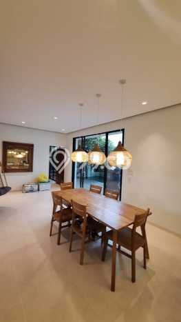 HARGA TERBAIK! Vila Kawasan Seminyak, Dimensi 200m2m², Area Berkembang dengan nilai meningkat HARGA TERBAIK! Vila Kawasan Seminyak, Dimensi 200m2m², Area Berkembang dengan nilai meningkat