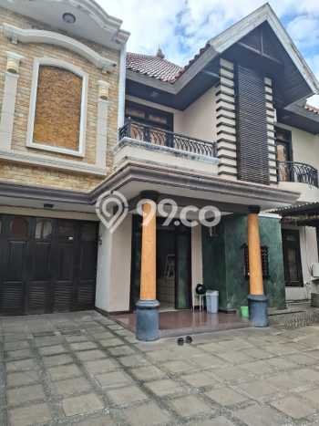 For Sale! Luxury House LT 320m2 Desain Elegan di Renon For Sale! Luxury House LT 320m2 Desain Elegan di Renon