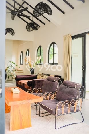 Vila Strategis di , Luas 300m2m², Lingkungan Asri untuk keluarga Vila Strategis di , Luas 300m2m², Lingkungan Asri untuk keluarga