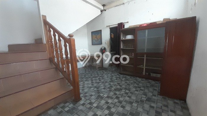 FEATURED! Rumah Asri area Kartasura, Luas 85m2m² Bangunan 160m2m² FEATURED! Rumah Asri area Kartasura, Luas 85m2m² Bangunan 160m2m²