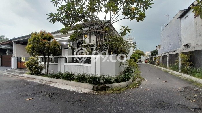 Rumah Bagus Siap Huni Di Colomadu Luas 97m2 Aman Rumah Bagus Siap Huni Di Colomadu Luas 97m2 Aman