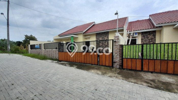 Rumah Budget Terbaik Dijual Area Gondangrejo LT 96m2 Rumah Budget Terbaik Dijual Area Gondangrejo LT 96m2