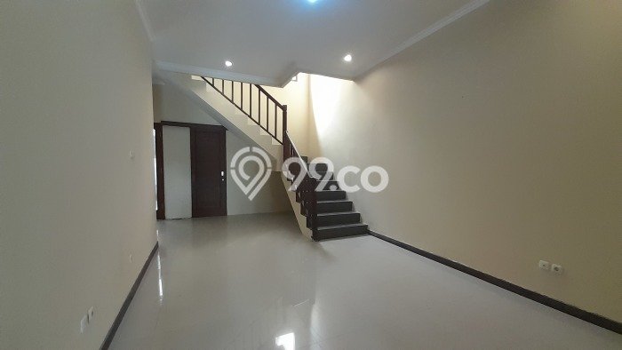 Rumah Modern 3 KT LT 172m2 di Solo Baru Rumah Modern 3 KT LT 172m2 di Solo Baru