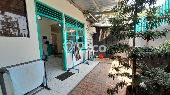 Peluang Investasi! Kost Dijual di Jajar, Solo, 5 KT, 2 KM, Luas 78m2 Peluang Investasi! Kost Dijual di Jajar, Solo, 5 KT, 2 KM, Luas 78m2