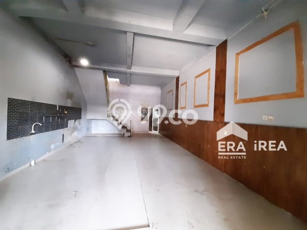 Ruko Komersial Disewakan di Jebres Solo Luas 170m2 Ruko Komersial Disewakan di Jebres Solo Luas 170m2