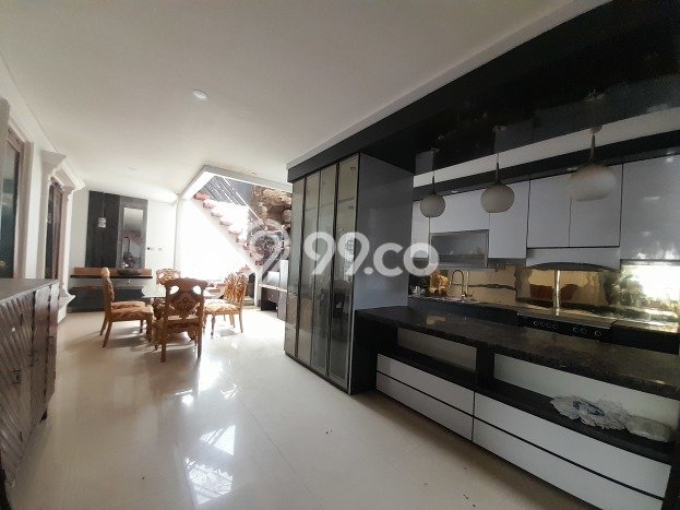 For Sale! Luxury House LT 254m2 Desain Elegan di Kartosuro For Sale! Luxury House LT 254m2 Desain Elegan di Kartosuro