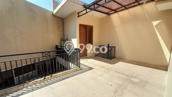 Rumah Modern 3 KT LT 172m2 di Solo Baru Rumah Modern 3 KT LT 172m2 di Solo Baru