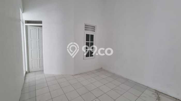 PENAWARAN TERBAIK! Rumah Strategis area Solo Baru, Luas 72m² Bangunan 72m² PENAWARAN TERBAIK! Rumah Strategis area Solo Baru, Luas 72m² Bangunan 72m²
