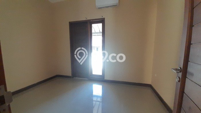 Rumah Modern 3 KT LT 172m2 di Solo Baru Rumah Modern 3 KT LT 172m2 di Solo Baru