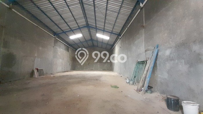 LOKASI PREMIUM! Gudang di , Luas 250m2m², Lokasi Niaga LOKASI PREMIUM! Gudang di , Luas 250m2m², Lokasi Niaga