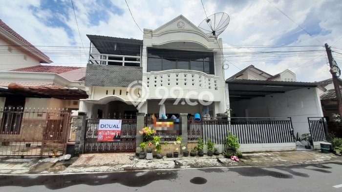 Hunian Cantik Modern Lb 160m2 di Colomadu, Karanganyar Hunian Cantik Modern Lb 160m2 di Colomadu, Karanganyar