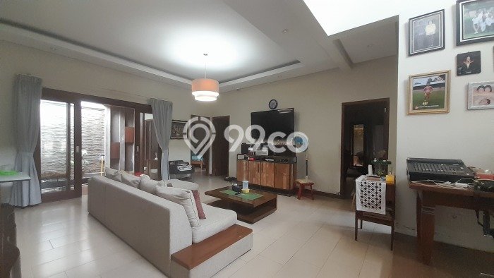 Dijual Murah Rumah dengan Luas Tanah 306m2m² dan Luas Bangunan 250m2m² di Area , Sukoharjo Dijual Murah Rumah dengan Luas Tanah 306m2m² dan Luas Bangunan 250m2m² di Area , Sukoharjo