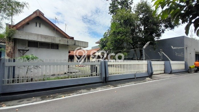 Tanah Kosong Dijual di Solo dengan Area 439m2 Tanah Kosong Dijual di Solo dengan Area 439m2