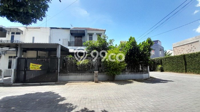 Hunian Cantik Modern Lb 200m2 di Colomadu, Karanganyar Hunian Cantik Modern Lb 200m2 di Colomadu, Karanganyar