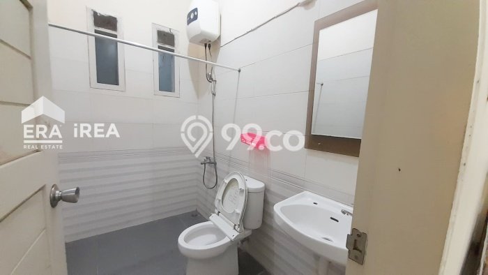 Lokasi terbaik! Rumah siap pakai dikontrakkan di Colomadu LB 97m2 Lokasi terbaik! Rumah siap pakai dikontrakkan di Colomadu LB 97m2