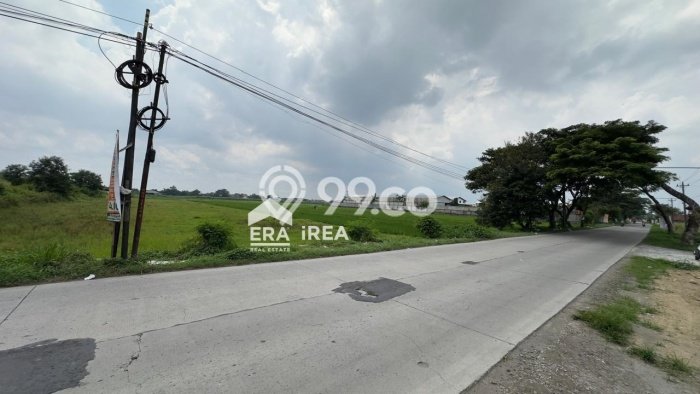 Lahan Strategis di Colomadu Dijual dengan Luas 2850m2 Lahan Strategis di Colomadu Dijual dengan Luas 2850m2