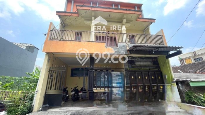 Dijual Kost Strategis di Jebres, Solo 9 KT, 3 KM, Luas Bangunan 400m2 Dijual Kost Strategis di Jebres, Solo 9 KT, 3 KM, Luas Bangunan 400m2