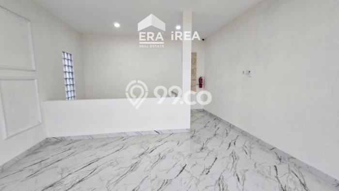 Rumah Kost untuk Dijual di Banjarsari dengan 18 KT, 18 KM, Luas 600m2 Rumah Kost untuk Dijual di Banjarsari dengan 18 KT, 18 KM, Luas 600m2