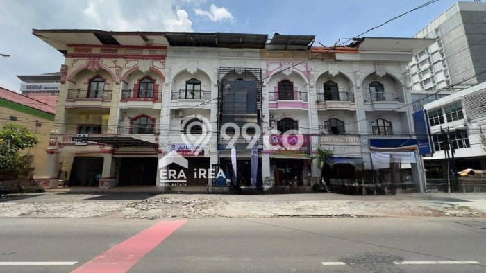Ruko Disewakan Cepat di Laweyan Solo LB 210m2 Ruko Disewakan Cepat di Laweyan Solo LB 210m2