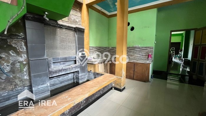Ruko Disewakan di Kawasan Ramai Jebres, Solo Ruko Disewakan di Kawasan Ramai Jebres, Solo