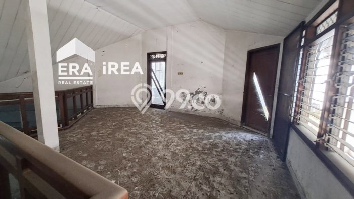 Unit Komersial Dijual di Banjarsari Solo 668m2 Unit Komersial Dijual di Banjarsari Solo 668m2