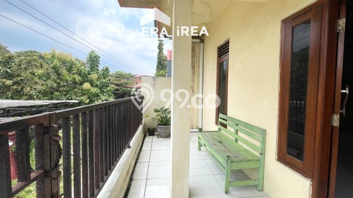 Dijual Kost Strategis di Jebres, Solo 9 KT, 3 KM, Luas Bangunan 400m2 Dijual Kost Strategis di Jebres, Solo 9 KT, 3 KM, Luas Bangunan 400m2