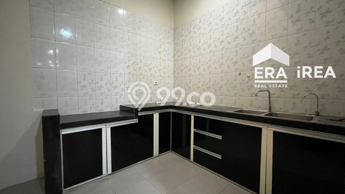 Rumah Cantik Siap Huni Di Solo Baru Luas 350m2 Lokasi Strategis Rumah Cantik Siap Huni Di Solo Baru Luas 350m2 Lokasi Strategis